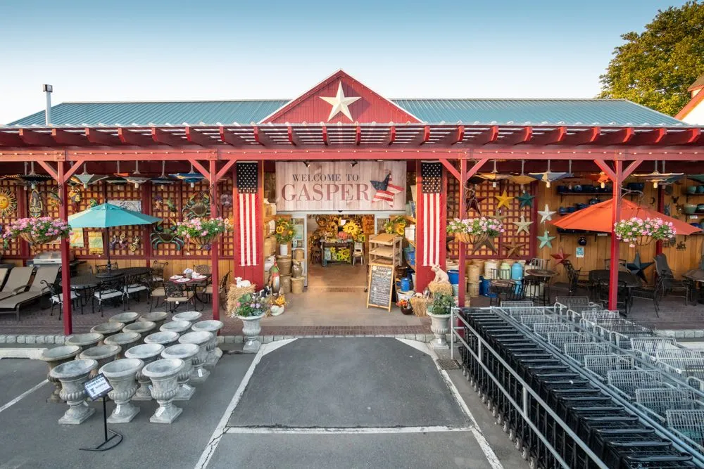 Expert yard cleanup service in Richboro, PA by Gasper Home & Garden Center