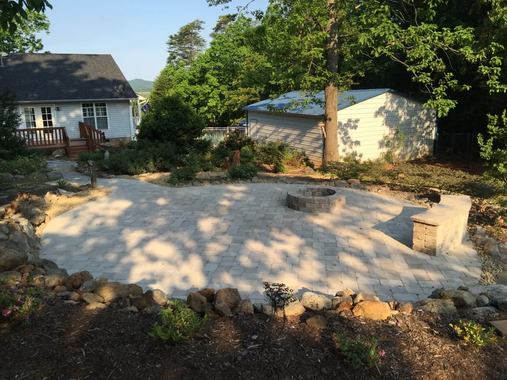 Custom yard maintenance in Gastonia, NC by Gastonia Landscaping