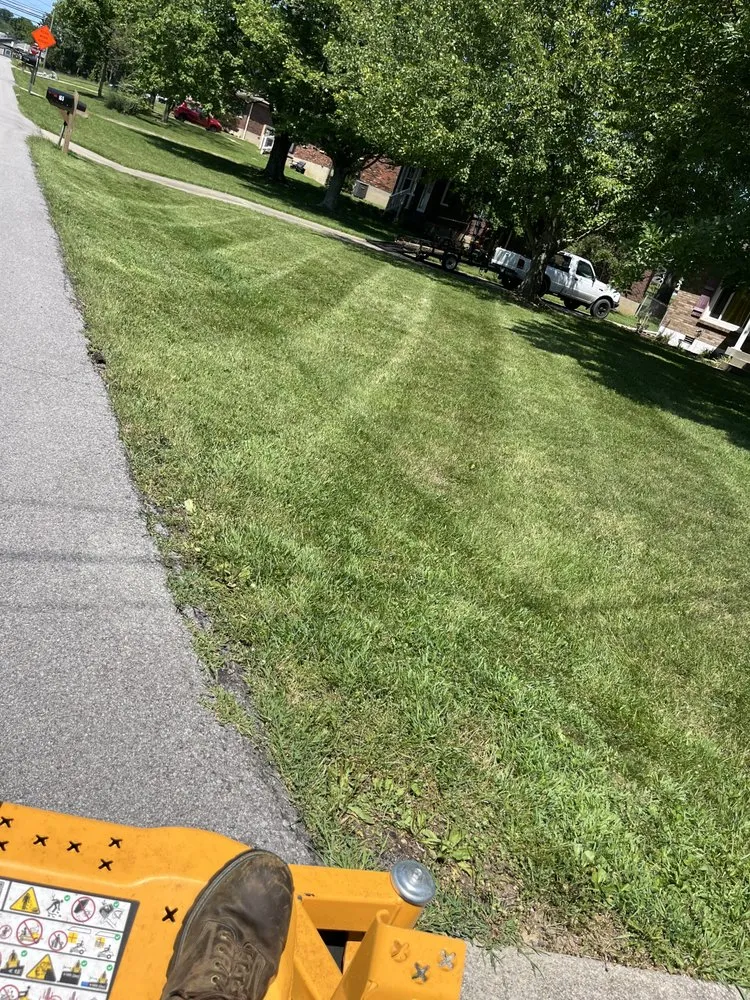 Affordable yard maintenance in Mount Washington, KY by Gates Lawn & Landscaping