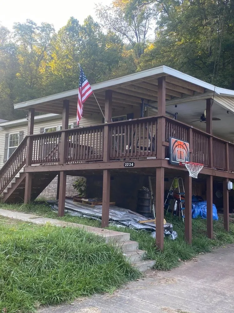 Affordable lawn care service experts serving Charleston, WV - Gateway Contracting