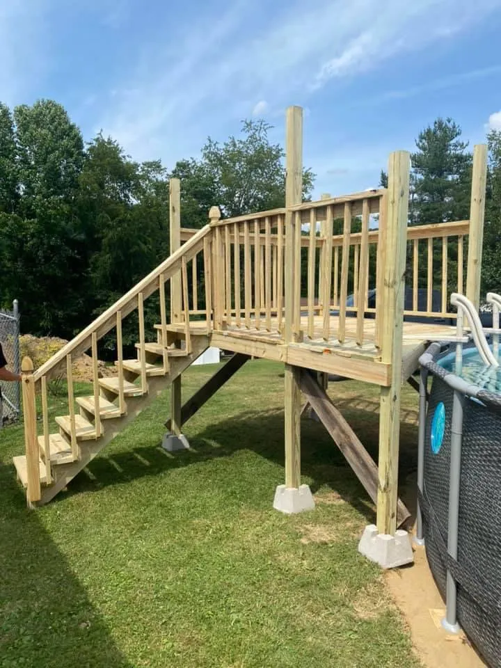 Affordable lawn care service with custom design across Charleston, WV - Gateway Contracting