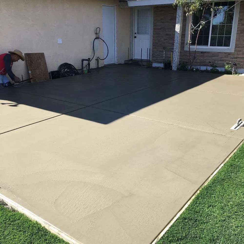 Expert yard maintenance in Las Vegas, NV by Gateway Landscaping
