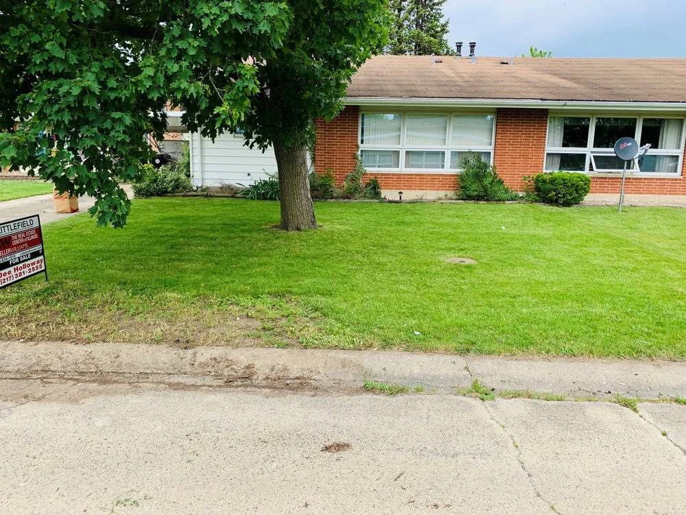 Top-rated residential landscaping for outdoor upgrades in Champaign, IL by Gatewood's Lawn Service