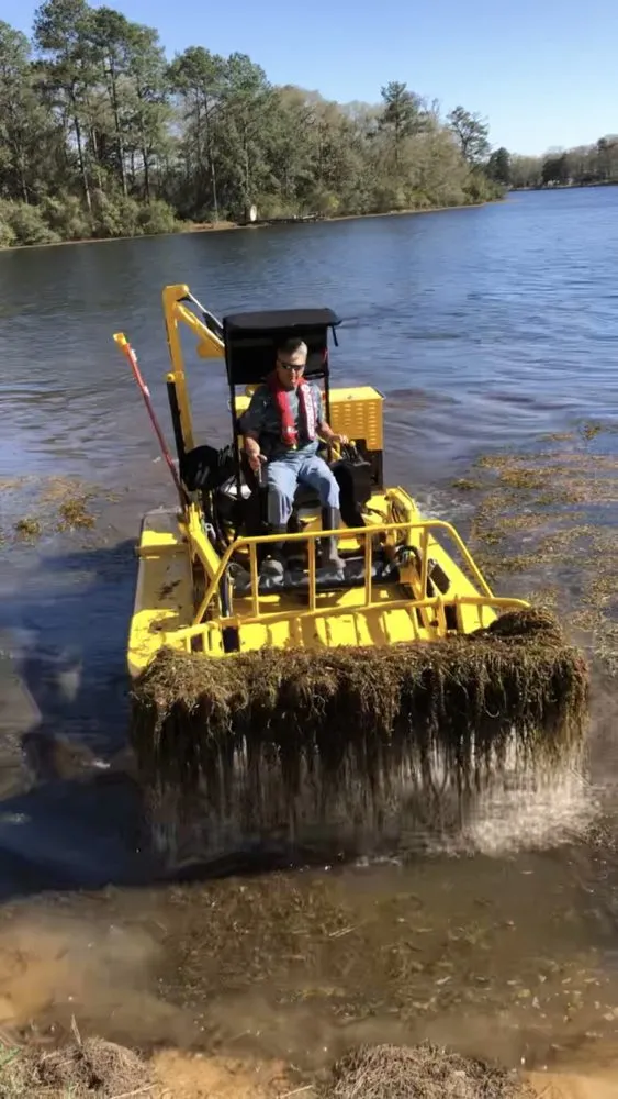Top-rated garden landscaping in DeFuniak Springs, FL by Gator Gotcha Aquatic Plant Control and Pond Management