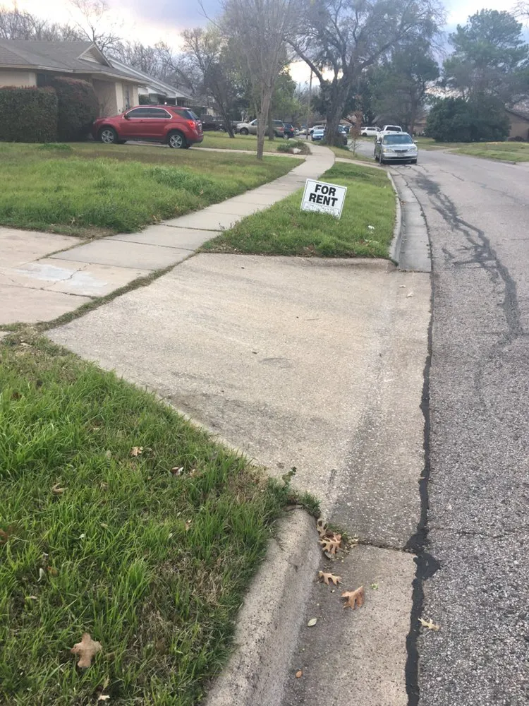 Professional yard cleanup service experts serving Lewisville, TX - Gator Grime & Grass