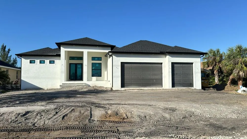 Expert yard cleanup service for homes in Summerfield, FL by Gator Ground Services