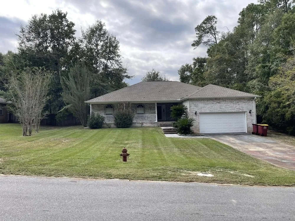 Local residential landscaping experts serving Crestview, FL - Gatorbait Landscape