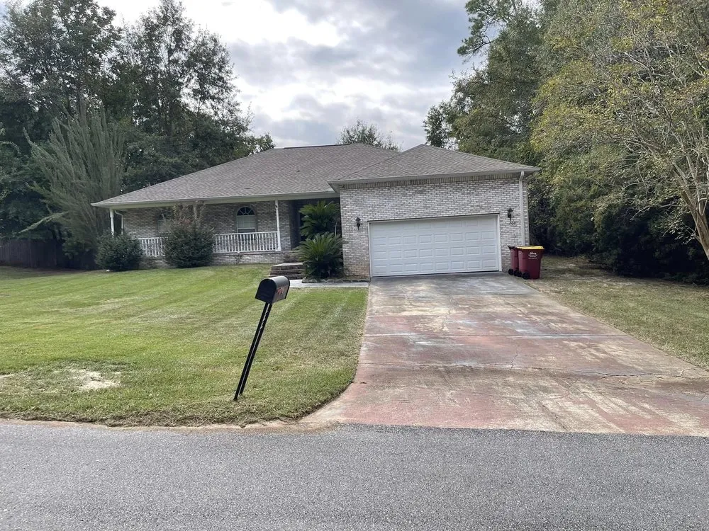 Local landscaping services for beautiful yards in Crestview, FL by Gatorbait Landscape