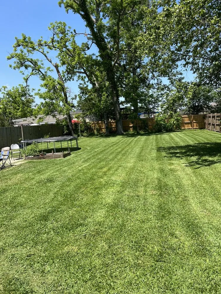 Custom landscape installation in Kenner, LA by GatorBlade Mowing & Landscaping