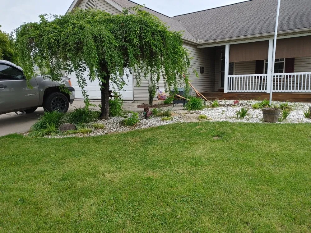 Trusted landscape installation experts serving Wauseon, OH - Gator's Grass & Gardens