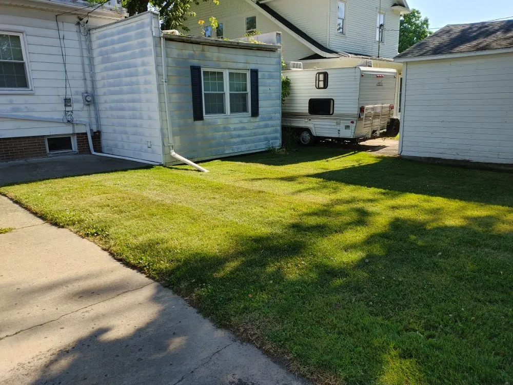 Local outdoor landscaping near you in Wauseon, OH by Gator's Grass & Gardens