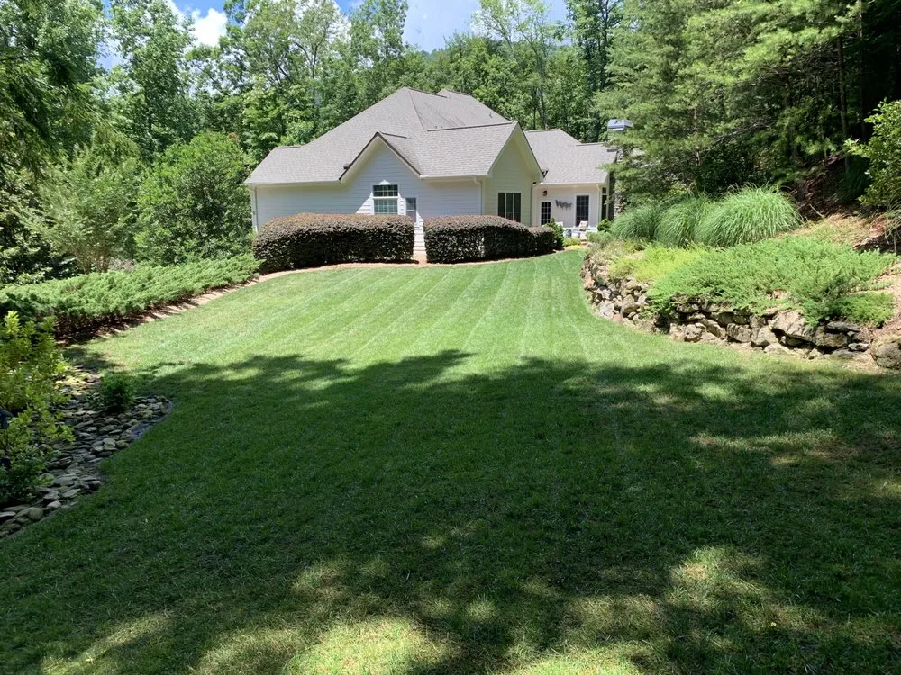 Expert garden landscaping in Baton Rouge, LA by Gator’s Landscaping