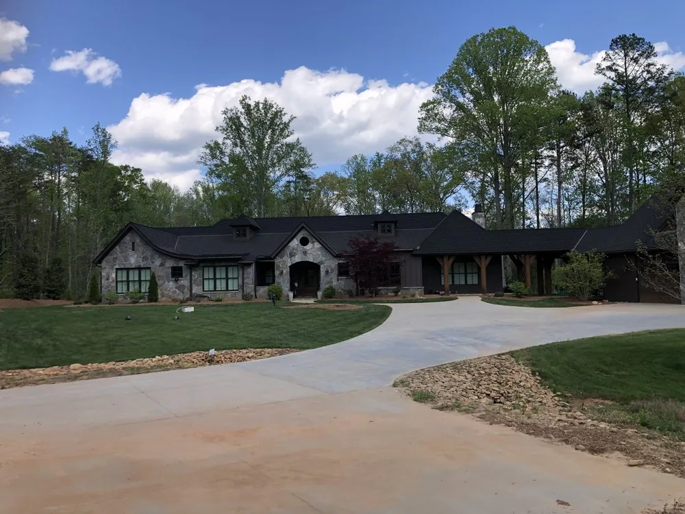 Affordable yard maintenance for homes across Baton Rouge, LA - Gator’s Landscaping