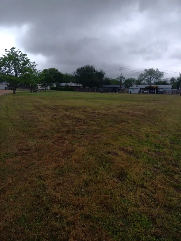 Top-rated lawn mowing service experts serving Fredericksburg, TX - Gatos Landscaping