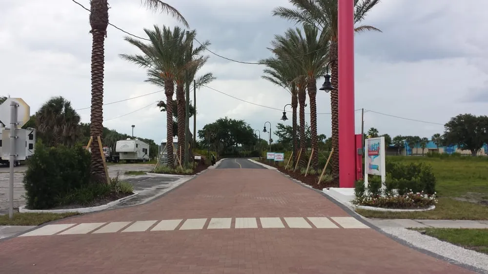 Local yard maintenance for residential properties across Kissimmee, FL - Gavasha