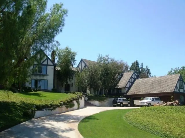 Affordable outdoor landscaping in Riverside, CA by Gavino Landscaping