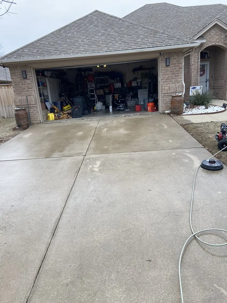 Reliable yard maintenance in Saginaw, TX by Gavin’s Home Services