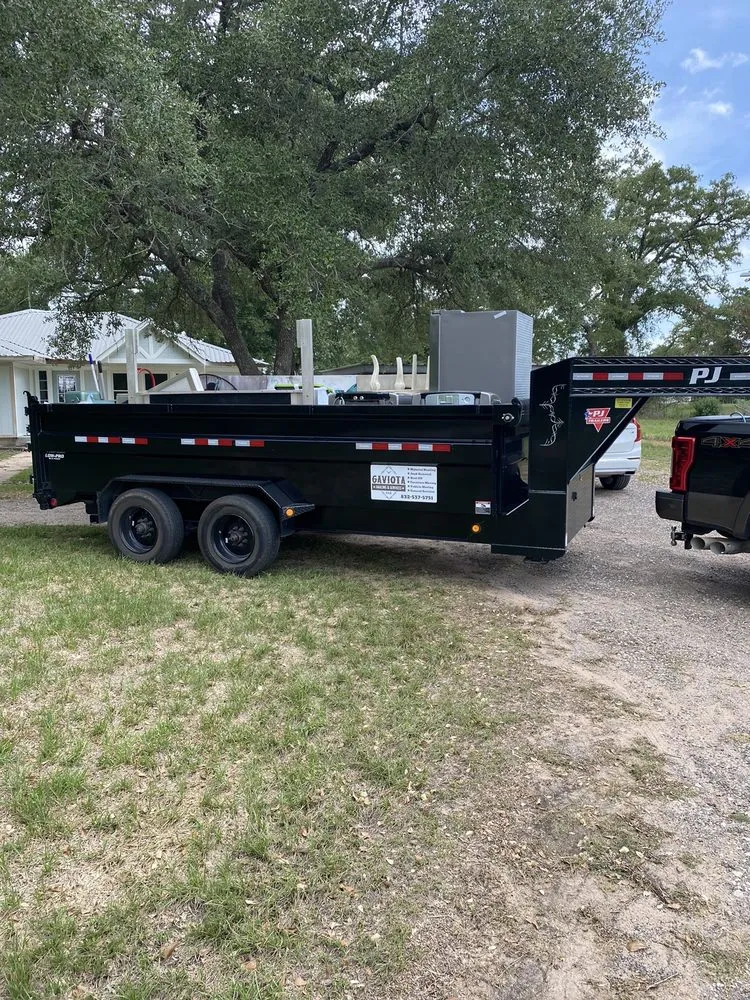 Local yard maintenance in La Vernia, TX by Gaviota Hauling Services