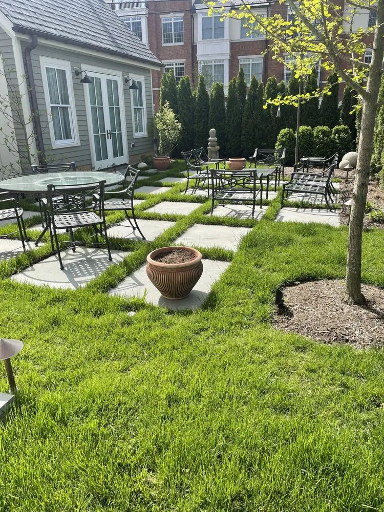 Custom residential landscaping in Trenton, NJ by Gawayne Landscaping