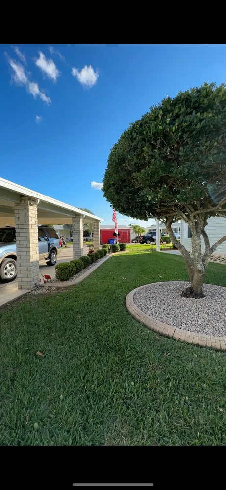 Professional lawn mowing service for beautiful yards across Sebring, FL - G&B Lawn Care