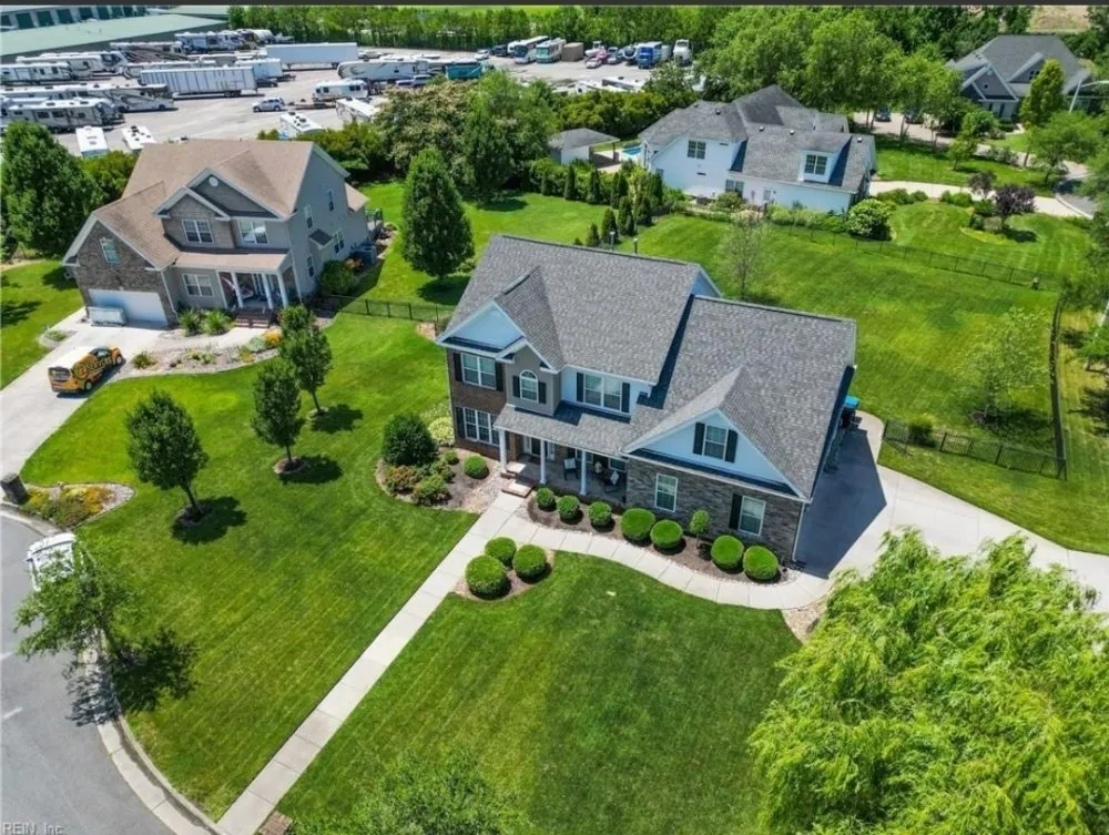 Expert yard cleanup service in Chesapeake, VA - GB Lawn Service