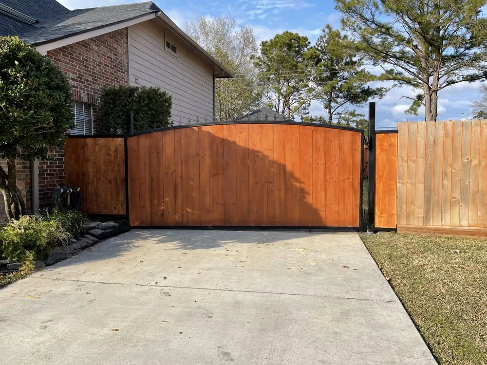 Custom yard cleanup service experts serving Houston, TX - GBA Trees & Outdoor Services