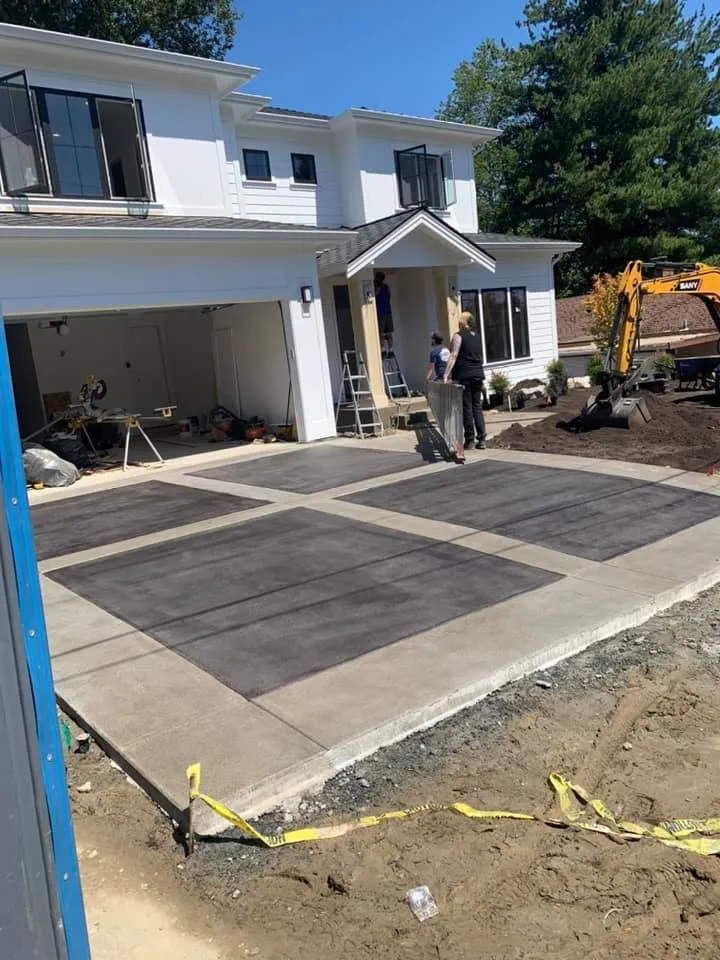 Professional lawn mowing service experts serving Everett, WA - GC Contracting