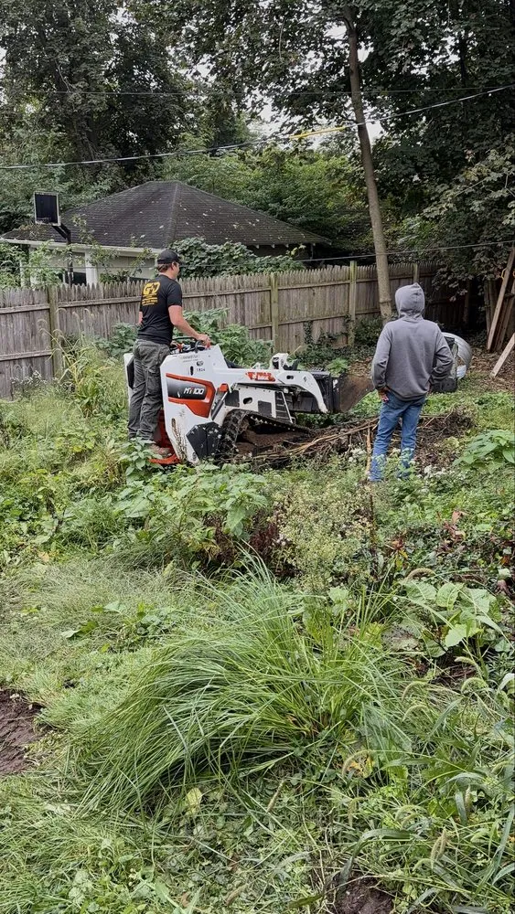 Custom garden landscaping experts serving Kalamazoo, MI - G&D Landscape