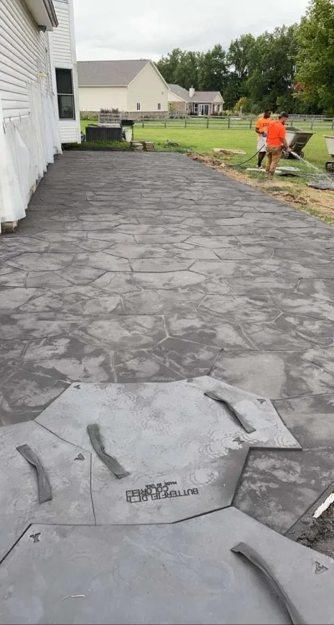 Professional landscape design for year-round maintenance in Lebanon, OH by GDL Construction