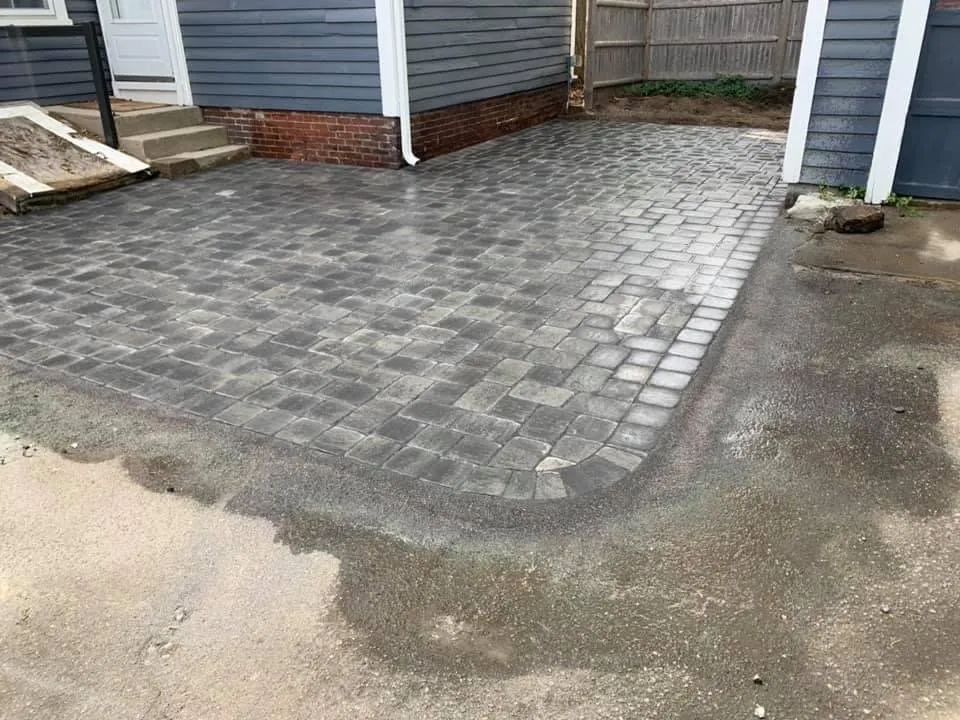 Custom lawn mowing service in Haverhill, MA - GDL Landscaping & Hardscaping