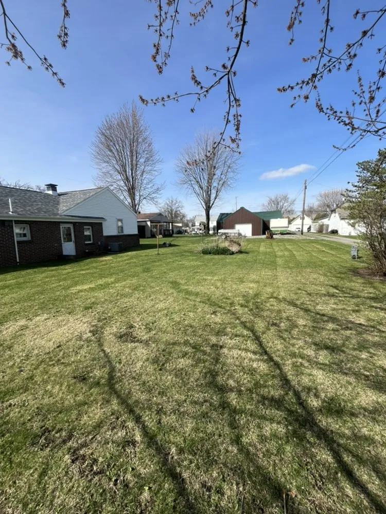 Reliable lawn mowing service experts serving Spencerville, OH - GDP Lawncare