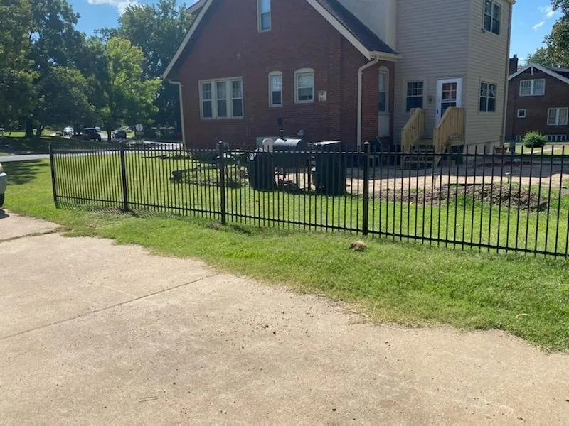Expert garden landscaping in St. Louis, MO - G&E Fence and Outdoor Solutions