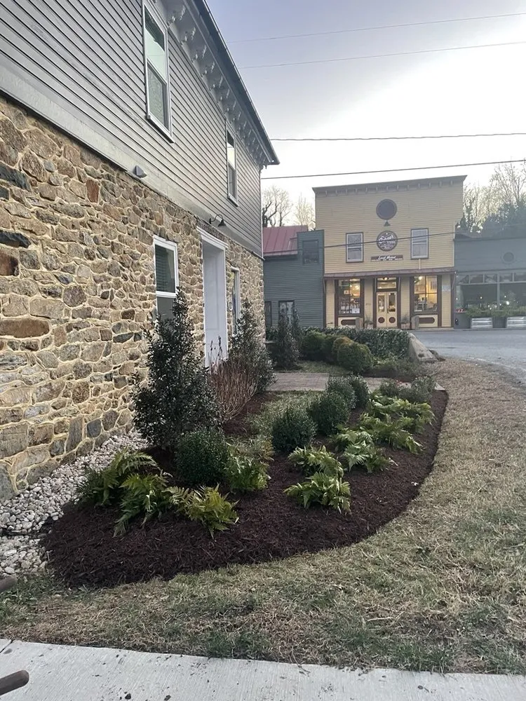 Professional outdoor landscaping in Culpeper, VA by Gearing Landscaping