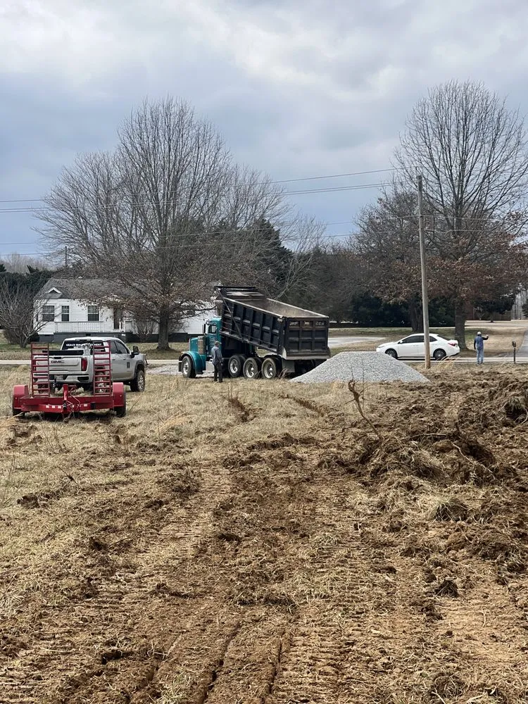 Custom residential landscaping in Guntersville, AL by Geaux Big Development