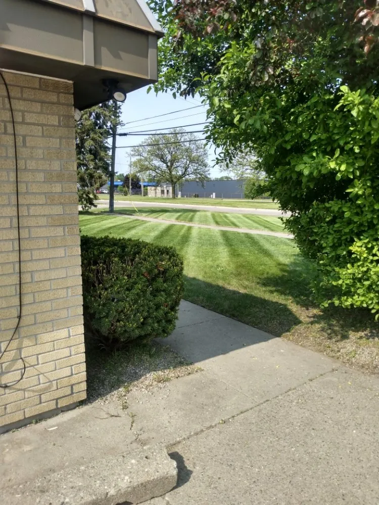 Reliable landscaping services for beautiful yards across Ferndale, MI - Geci's Lawncare & Outdoor Services