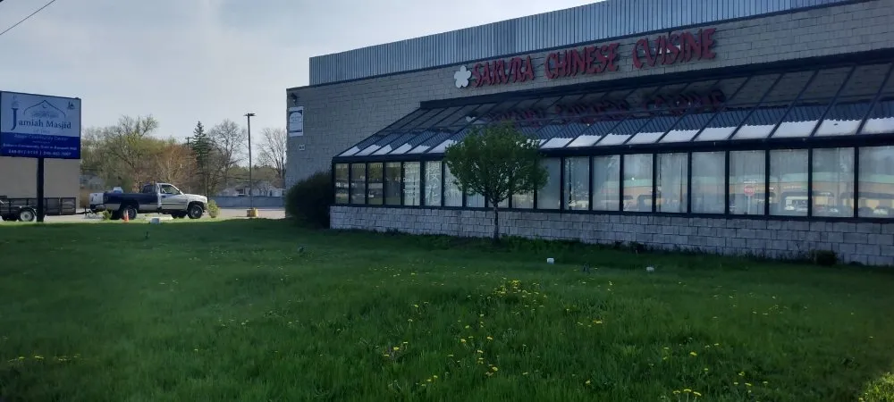 Professional lawn mowing service in Ferndale, MI - Geci's Lawncare & Outdoor Services