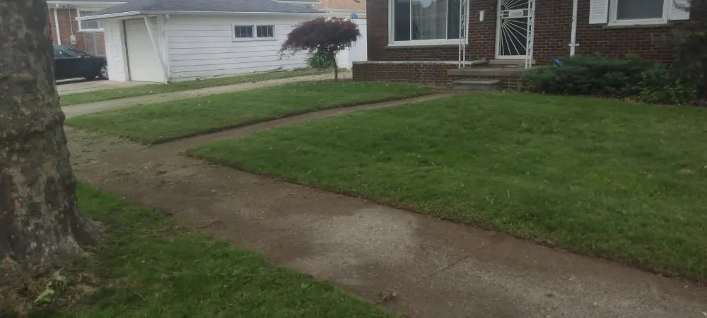 Professional lawn mowing service experts serving Ferndale, MI - Geci's Lawncare & Outdoor Services