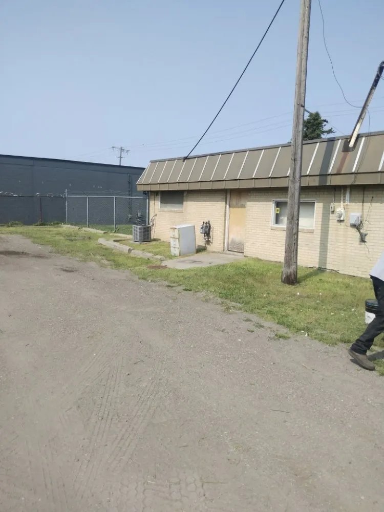 Top-rated landscaping services in Ferndale, MI - Geci's Lawncare & Outdoor Services