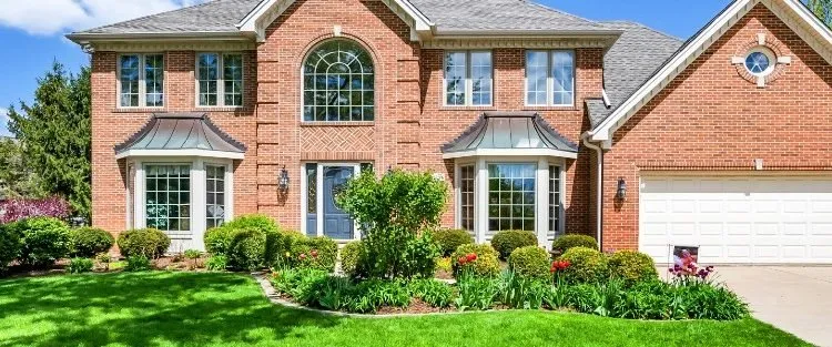 Top-rated lawn care service near you across Richardson, TX - Gecko Green Lawn Care