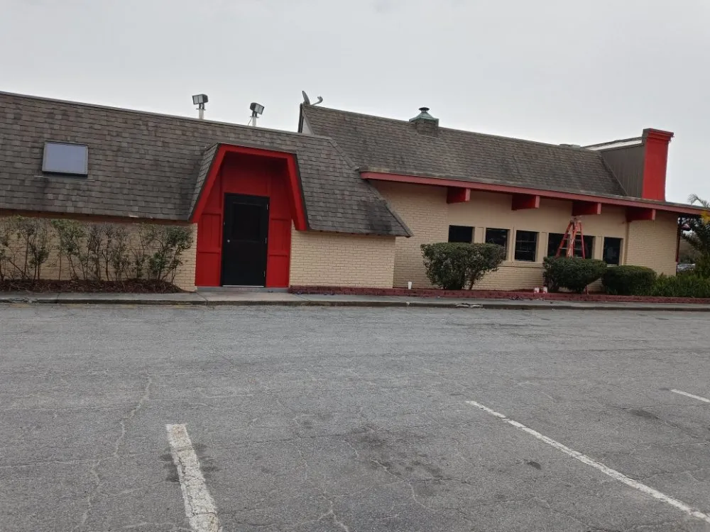 Trusted lawn care service experts serving Savannah, GA - GEG Painting and Landscaping