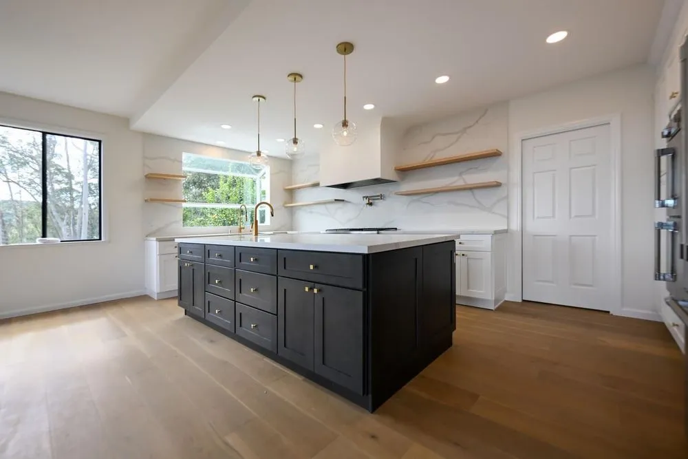 Affordable lawn mowing service experts serving Oakland, CA - Geico Builders