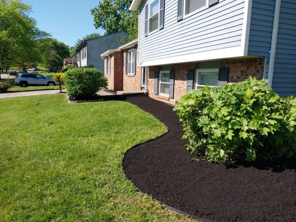 Top-rated garden landscaping for year-round maintenance in Cincinnati, OH by Geiger Greenscapes