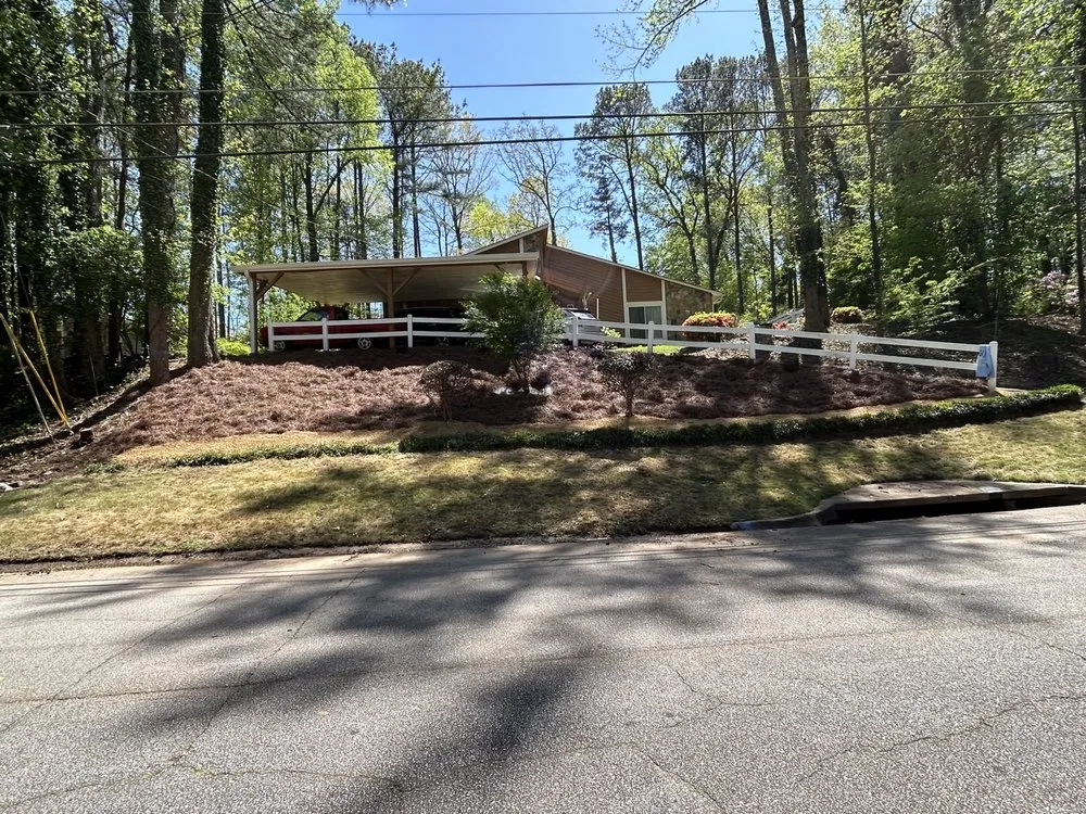 Custom lawn mowing service for residential properties across Dunwoody, GA - Gelato construction