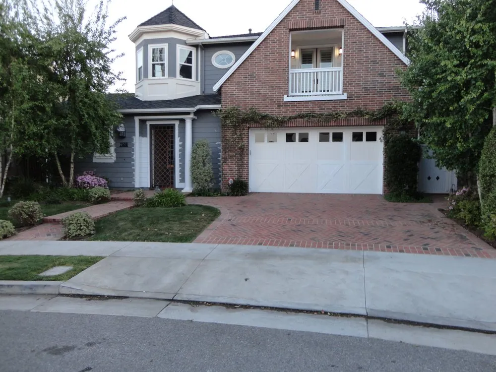 Professional outdoor landscaping for beautiful yards in El Segundo, CA by Gemini 2 Landscape Construction