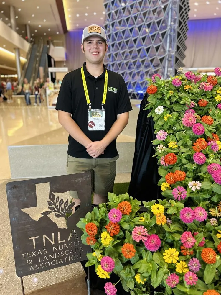 Professional yard cleanup service experts serving Nacogdoches, TX - Gen1 Greenhouse