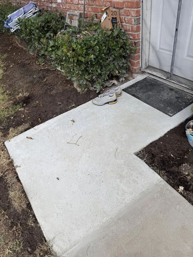 Affordable yard cleanup service experts serving Huntington Beach, CA - Genaro Landscape