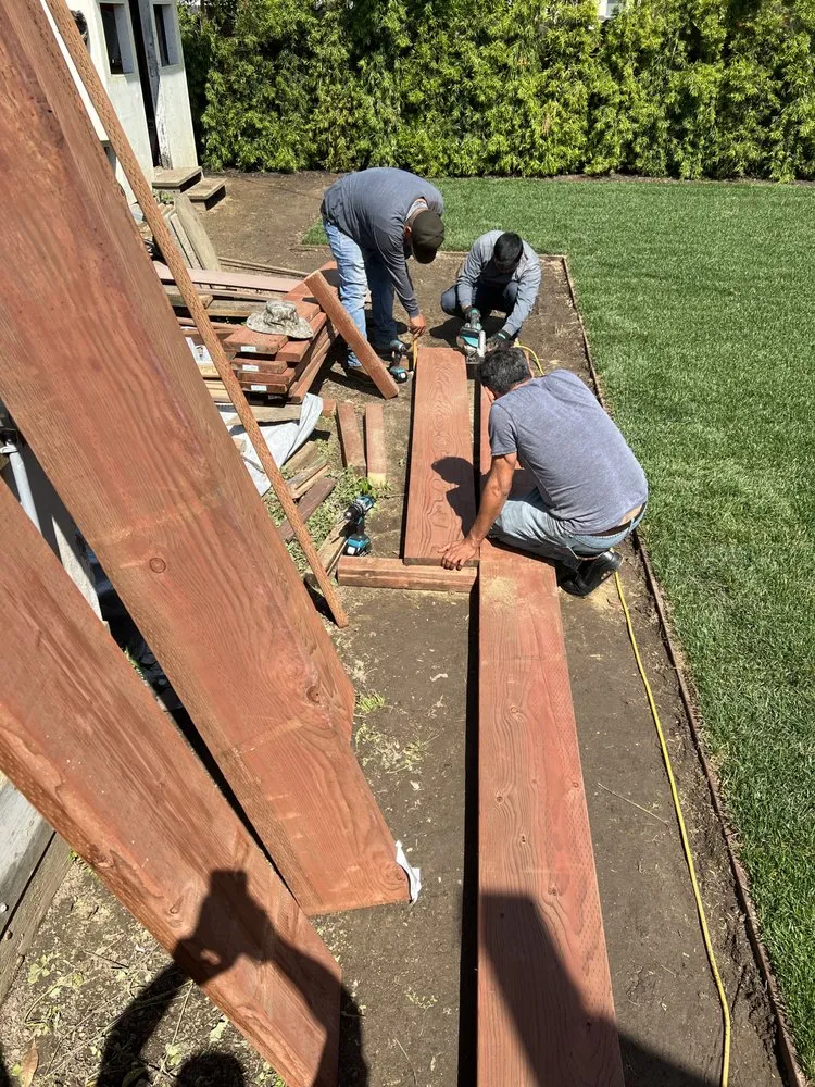 Reliable yard maintenance in Los Angeles, CA by General Grounds Landscaping