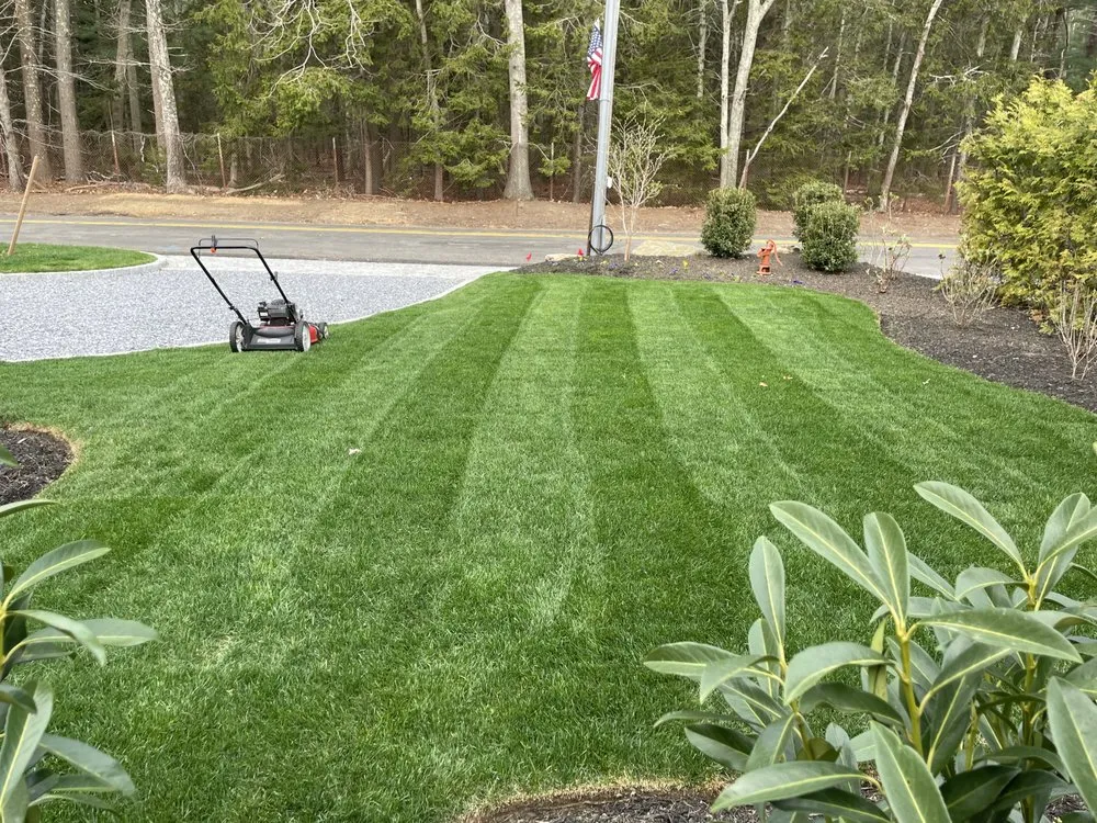 Local yard cleanup service in Huntington Station, NY by General Landscaping