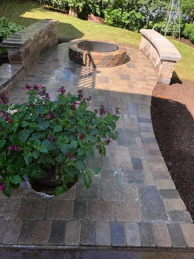 Affordable landscaping services experts serving Harvard, IL - General Landscaping Services