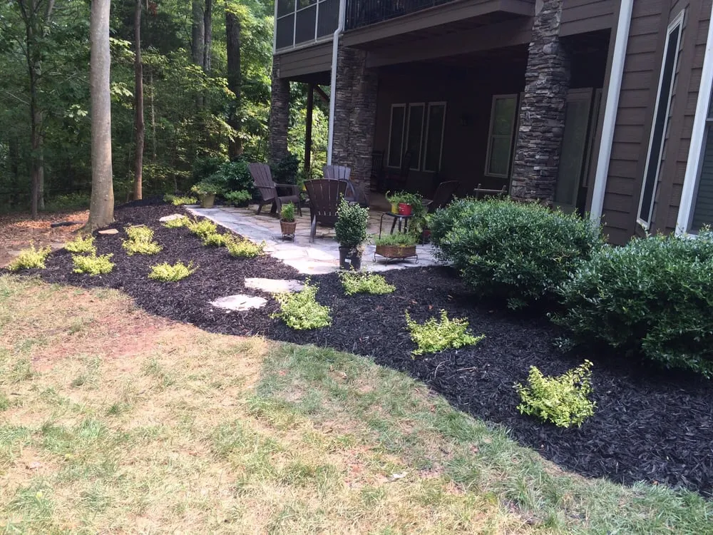 Affordable garden landscaping for beautiful yards across Charlotte, NC - General Lawn Care